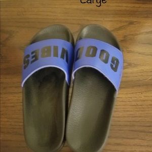 Victoria’s Secret Slides -‘PRICE IS FIRM!!’